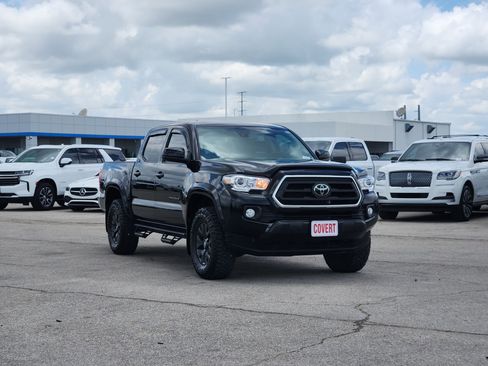 Used 2023 Toyota Tacoma SR5 RWD image 3