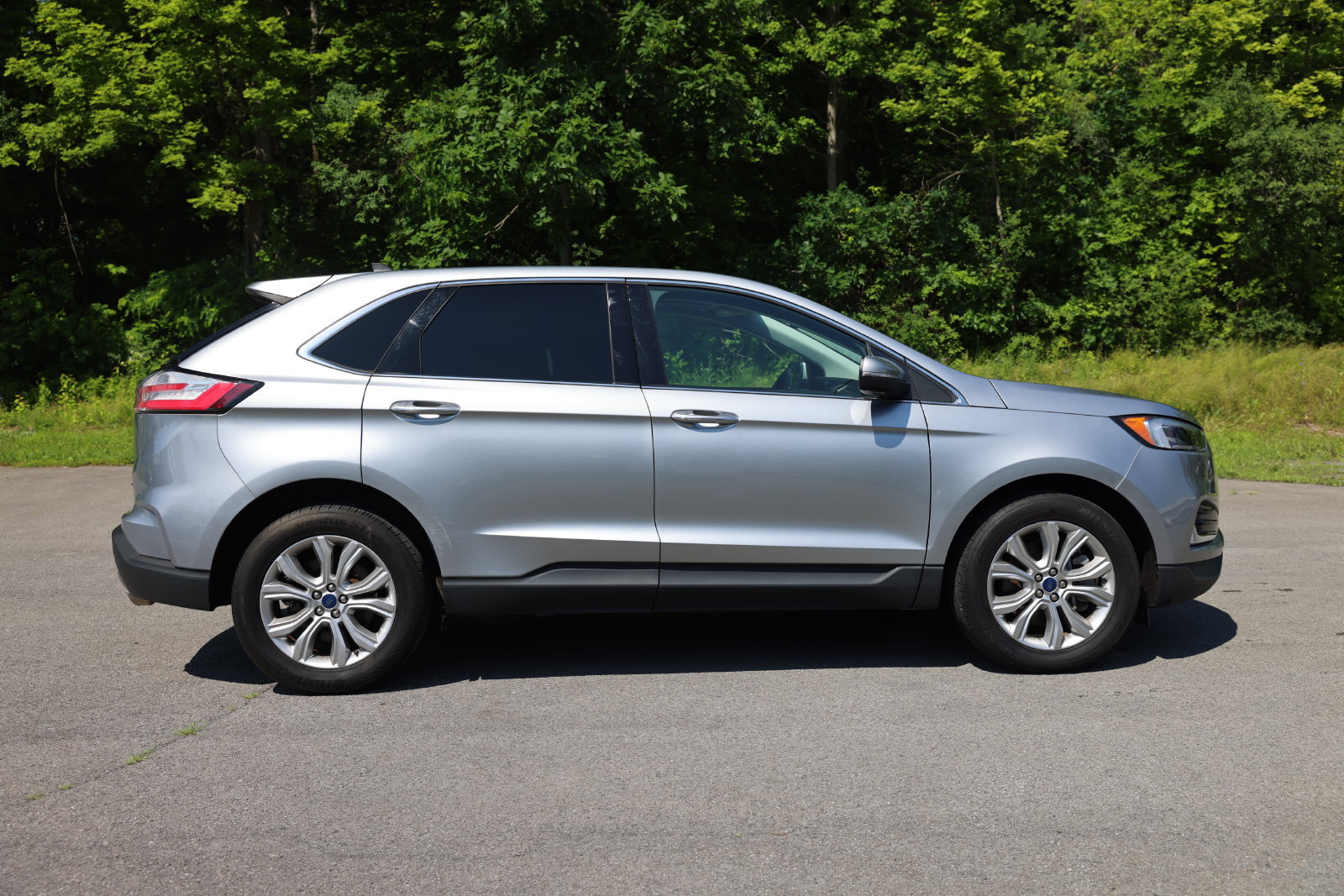 Used 2022 Ford Edge Titanium w/ Equipment Group 301A AWD/4WD image 7