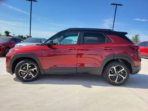 Used 2022 Chevrolet TrailBlazer RS FWD image 3