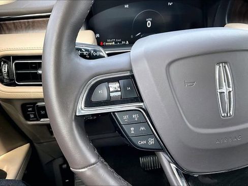 Used 2023 Lincoln Nautilus Reserve w/ Equipment Group 201A image 10