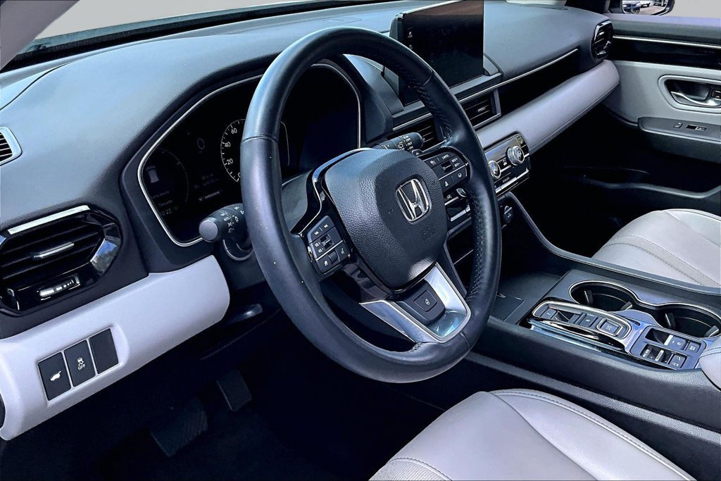 Used 2025 Honda Pilot EX-L image 14