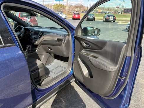 Used 2023 Chevrolet Equinox RS FWD image 23