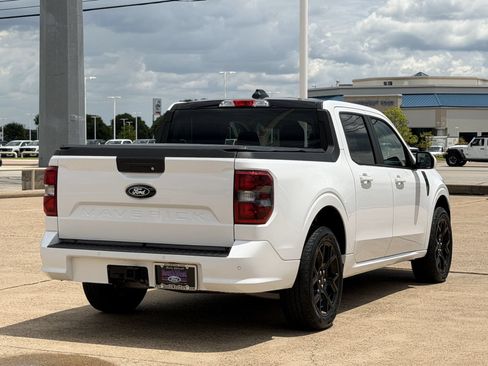 Used 2025 Ford Maverick Lobo AWD/4WD image 4