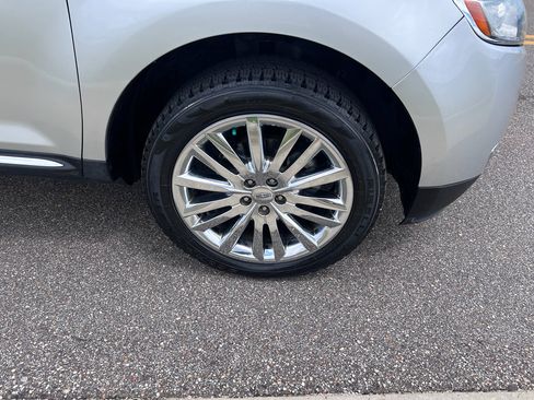 Used 2013 Lincoln MKX FWD image 26