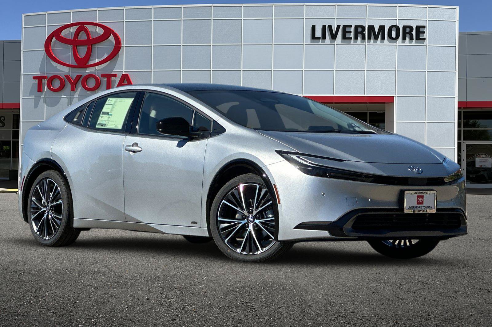 New 2027 Toyota Prius Limited AWD/4WD image 2