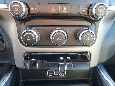 Used 2024 RAM 3500 Big Horn image 20