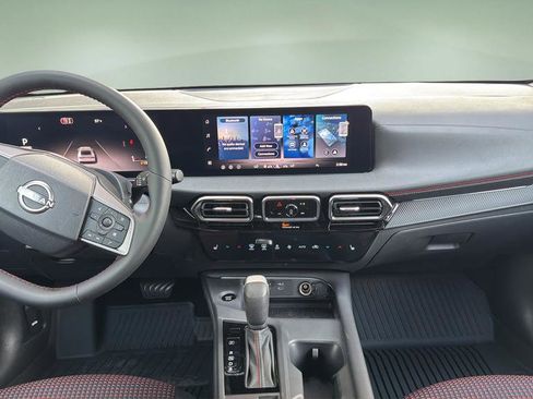 New 2026 Nissan Sentra SR FWD image 7