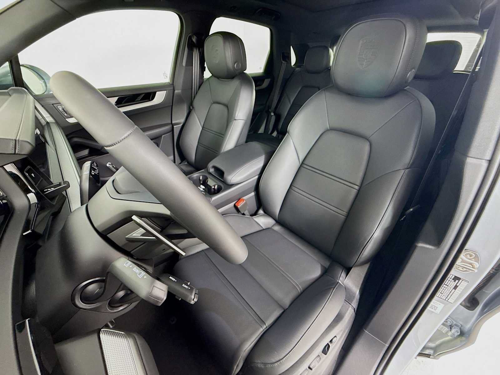 Used 2026 Porsche Cayenne AWD/4WD image 5