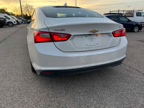 Used 2016 Chevrolet Malibu LT image 22