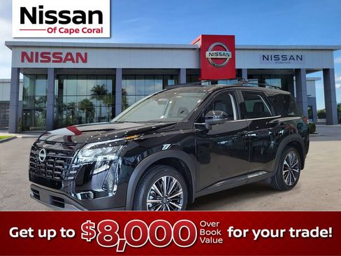 New 2026 Nissan Pathfinder Platinum w/ Cargo Package FWD image 1