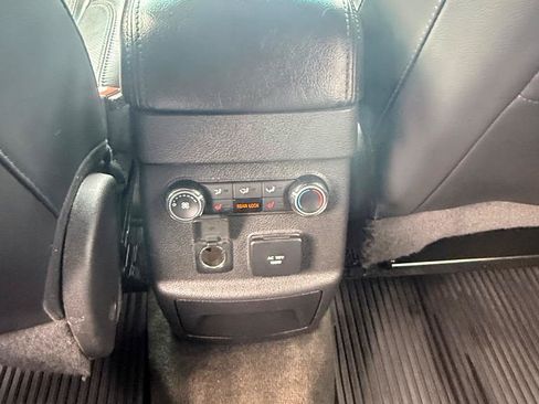 Used 2015 Ford Explorer Limited w/ Equipment Group 302A FWD image 4