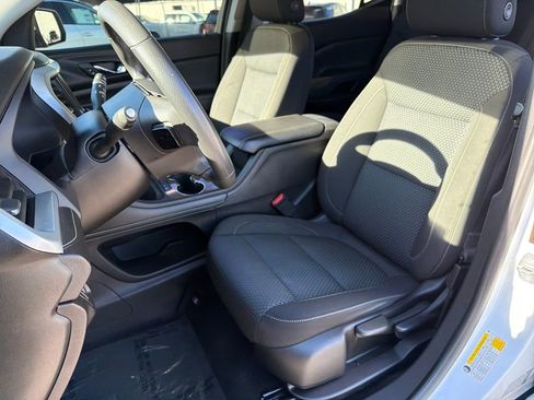 Used 2021 GMC Acadia SLE image 30