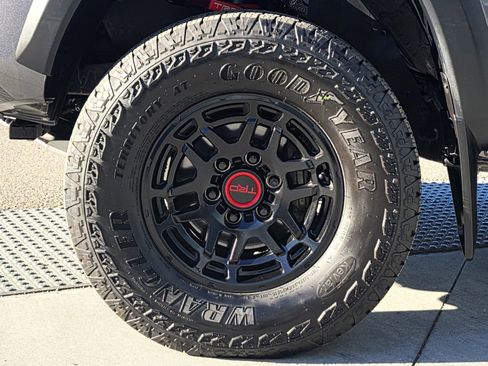 Used 2022 Toyota Tacoma TRD Pro image 9