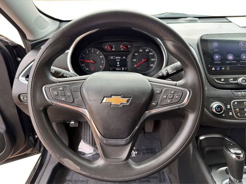 Used 2020 Chevrolet Malibu LT image 17
