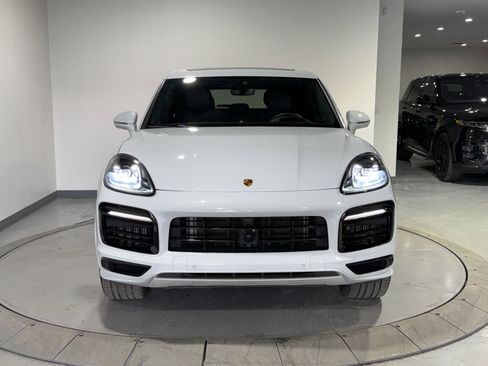 Used 2022 Porsche Cayenne image 5