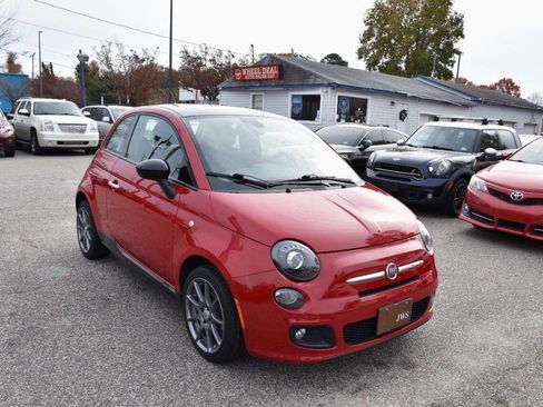 Used 2017 FIAT 500 Pop w/ Sport Black Trim Package image 4
