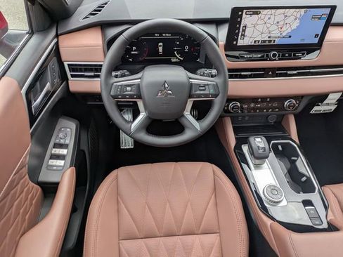 New 2025 Mitsubishi Outlander SEL image 30
