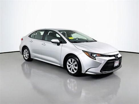 Used 2024 Toyota Corolla LE image 10