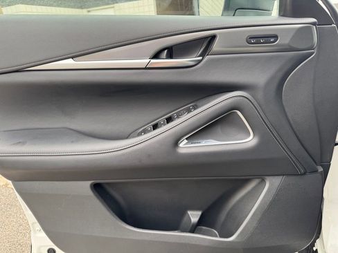 Certified 2025 INFINITI QX60 Luxe w/ Cargo Package image 11