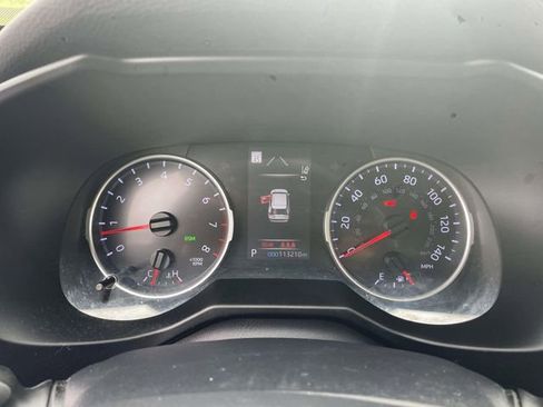 Used 2020 Toyota RAV4 XLE FWD image 17