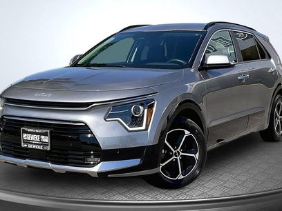 Certified 2025 Kia Niro