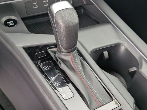 New 2026 Nissan Sentra SR FWD image 17