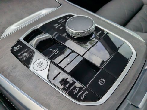 Certified 2025 BMW X5 xDrive40i w/ M Sport Package AWD/4WD image 20