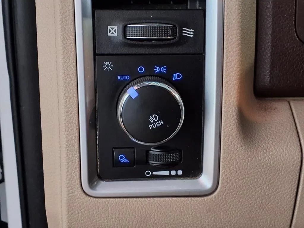 Used 2017 RAM 1500 Big Horn AWD/4WD image 17