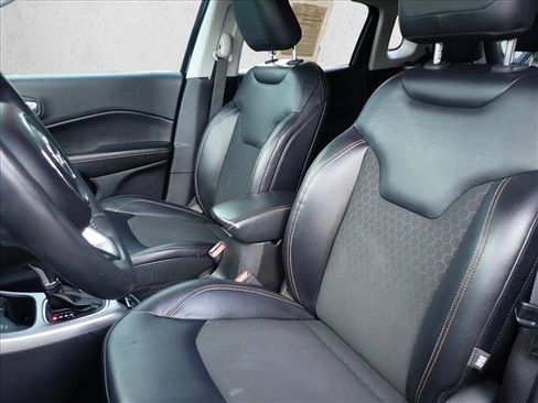 Used 2017 Jeep Compass Latitude AWD/4WD image 11