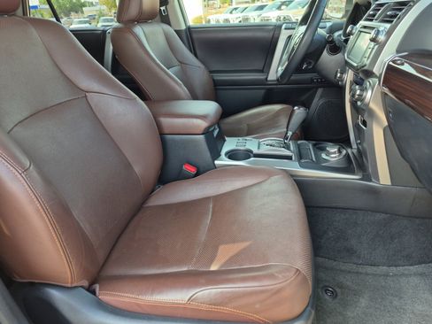 Used 2015 Toyota 4Runner Limited AWD/4WD image 23