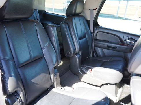 Used 2013 Chevrolet Tahoe LT image 22