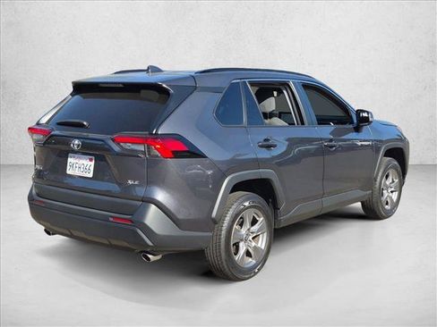 Used 2024 Toyota RAV4 XLE w/ Convenience Package FWD image 5