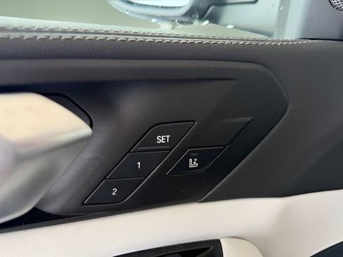 Used 2024 BMW X5 xDrive50e w/ Premium Package image 16