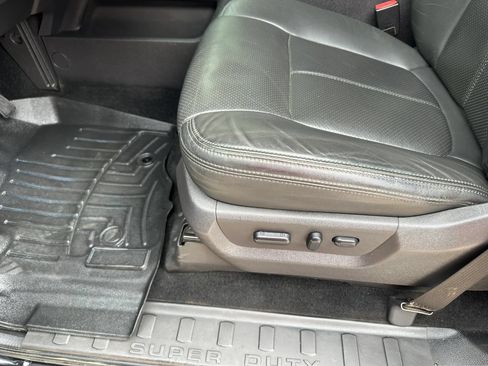 Used 2013 Ford F250 Platinum w/ FX4 Off Road Pkg AWD/4WD image 40