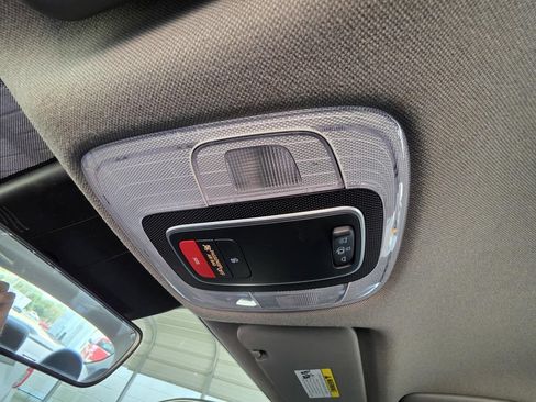 Used 2023 Hyundai Elantra SEL FWD image 19