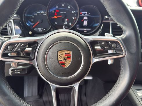 Used 2018 Porsche Macan Sport Edition AWD/4WD image 14