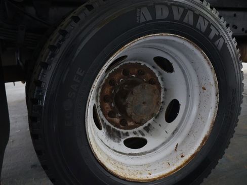 Used 2016 Ford F550 4x4 Regular Cab Super Duty image 23