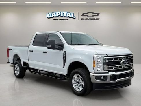 Used 2025 Ford F250 XLT AWD/4WD image 7