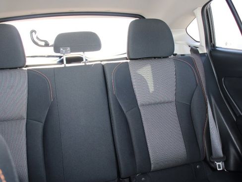 Used 2019 Subaru Crosstrek 2.0i Premium image 20