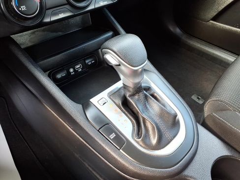 Certified 2021 Kia Forte LXS image 11