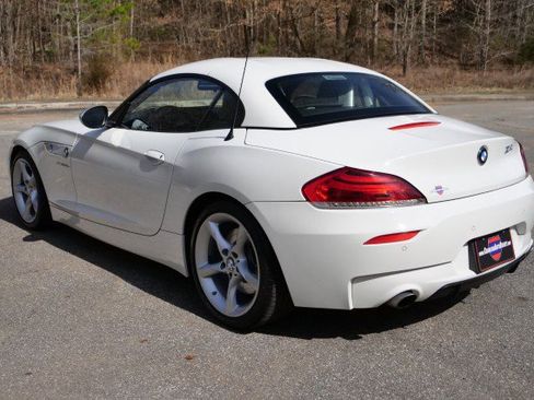 Used 2015 BMW Z4 sDrive35is image 7