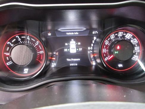 Used 2021 Dodge Challenger SXT w/ Blacktop Package image 17