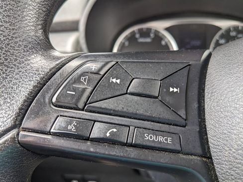 Used 2023 Nissan Versa S image 17