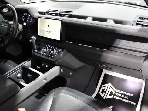 Used 2023 Land Rover Defender 130 X-Dynamic SE AWD/4WD image 28