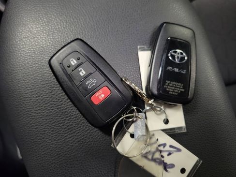 Used 2023 Toyota RAV4 XLE image 16