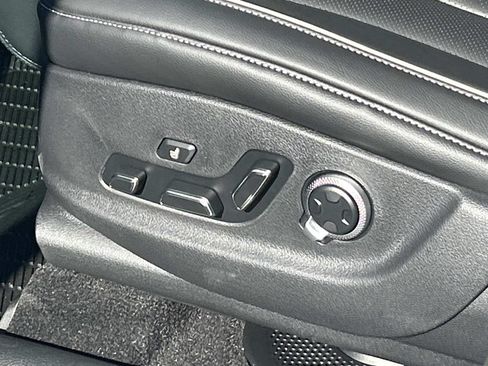 New 2027 Genesis GV80 2.5T Prestige AWD/4WD image 17