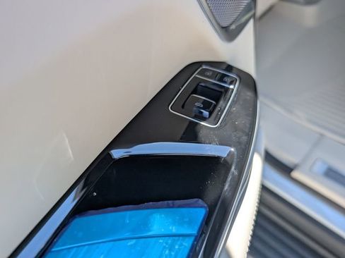 New 2026 Cadillac Escalade ESV Platinum Sport w/ LPO, ONYX Package AWD/4WD image 11