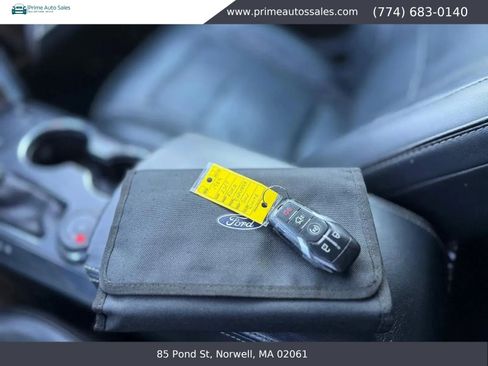 Used 2017 Ford Explorer Platinum AWD/4WD image 23