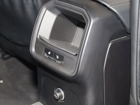 Used 2015 Porsche Macan S image 13