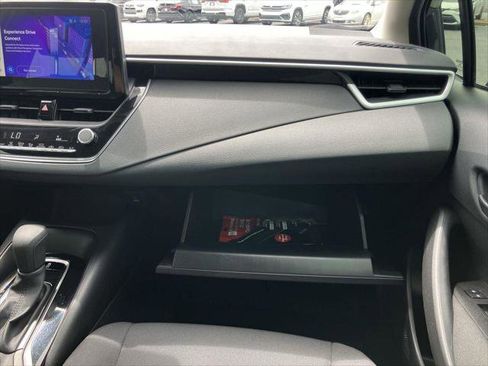 Certified 2025 Toyota Corolla LE FWD image 15